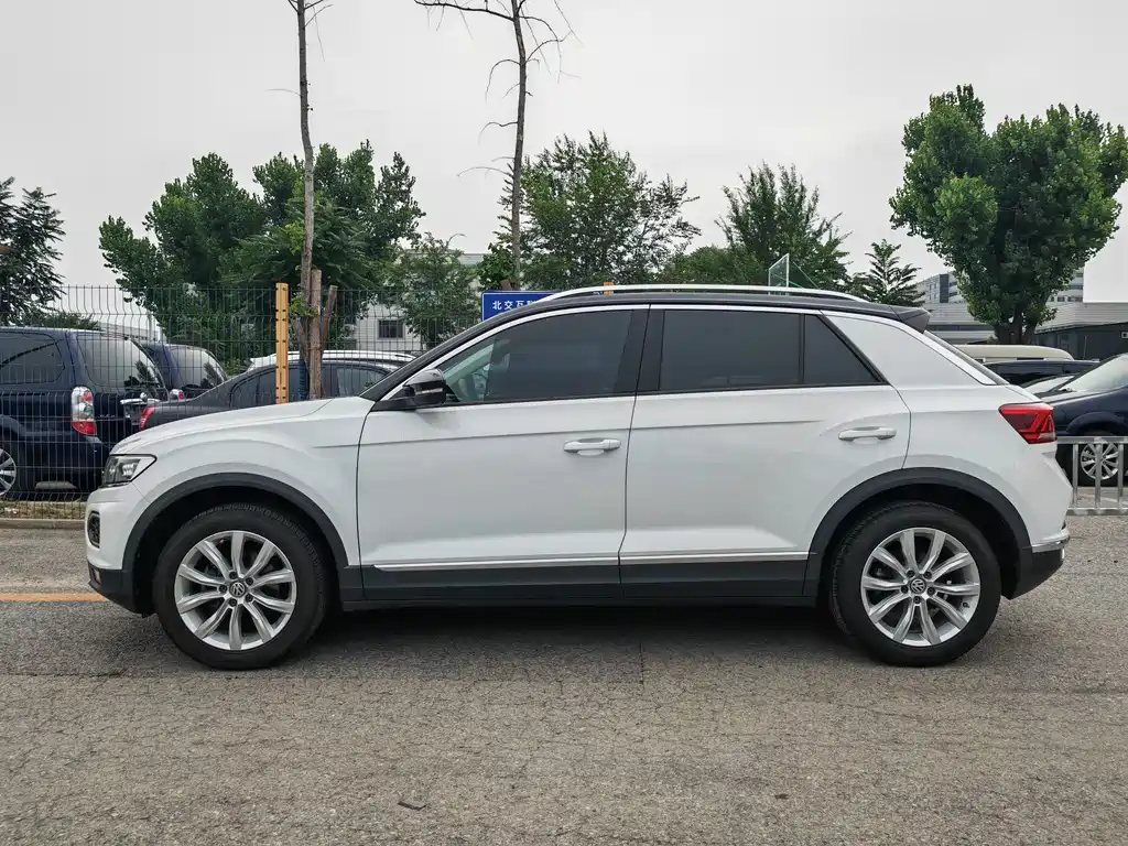 Volkswagen T-Roc 2018 — фото 17
