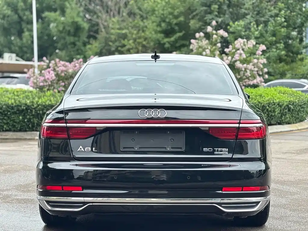 Audi A8 2020 — фото 11