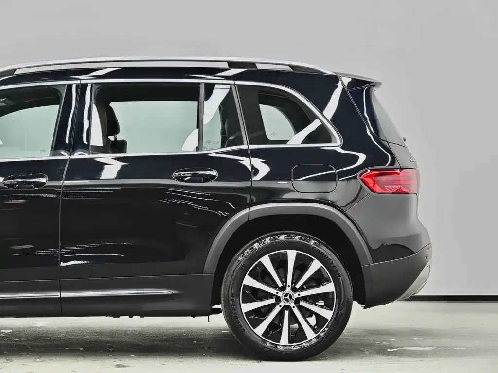 Mercedes-Benz GLB 2023 — фото 20