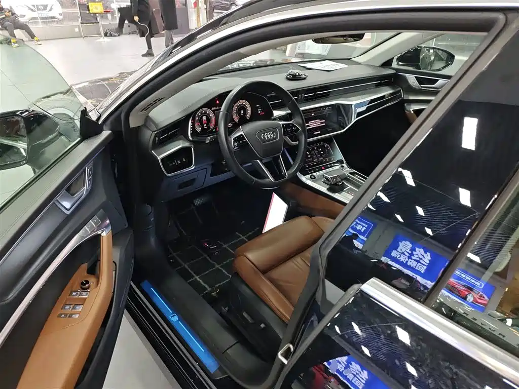 Audi A7 2023 — фото 12