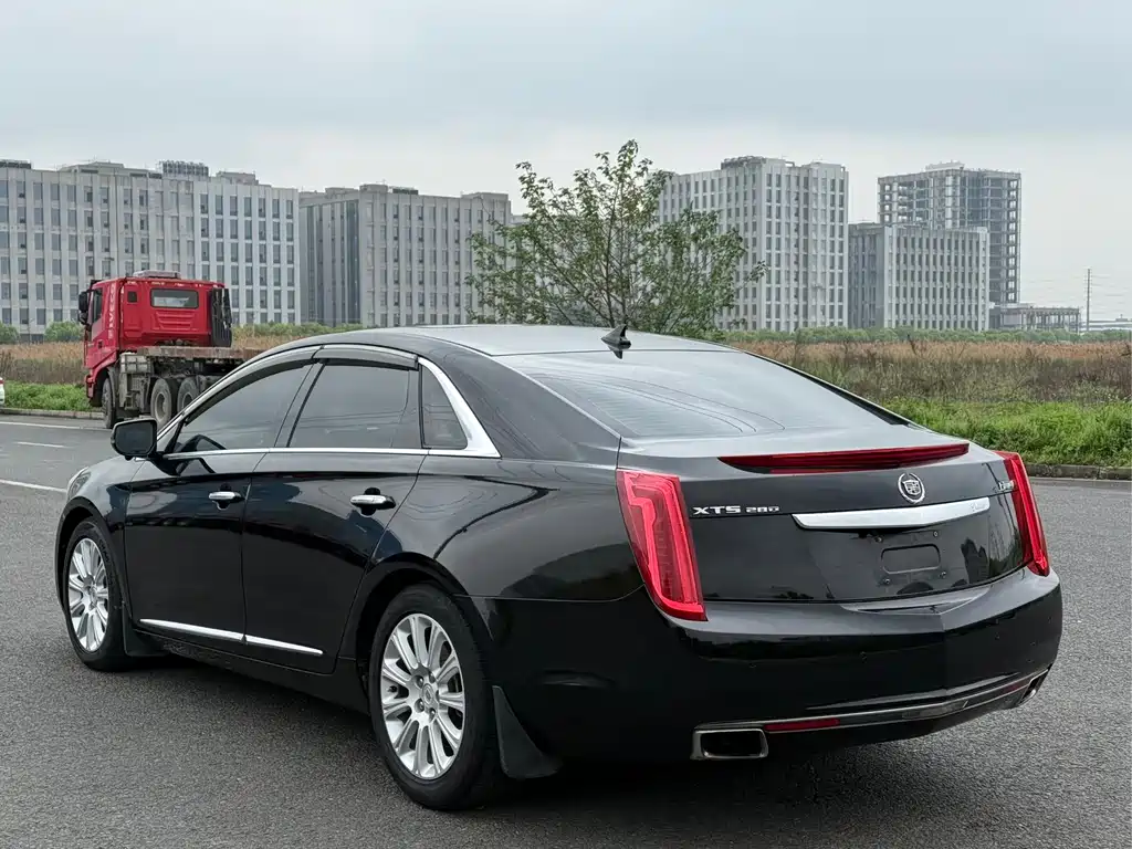 Cadillac XTS 2015 — фото 4