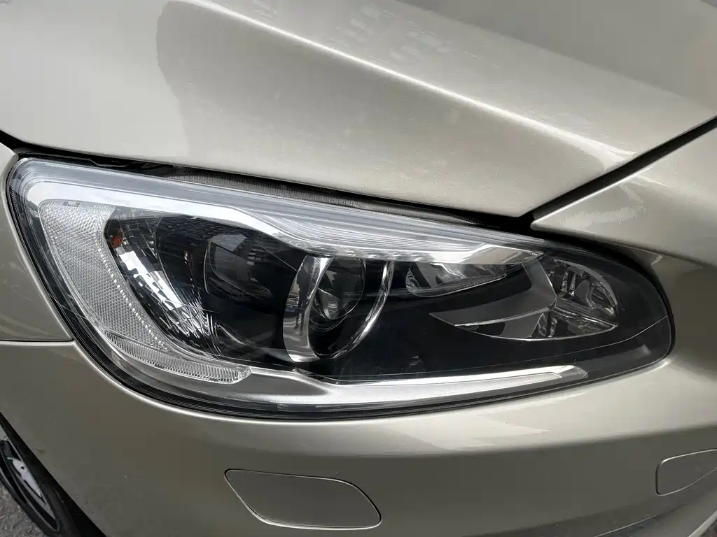 Volvo S60 2019 — фото 13