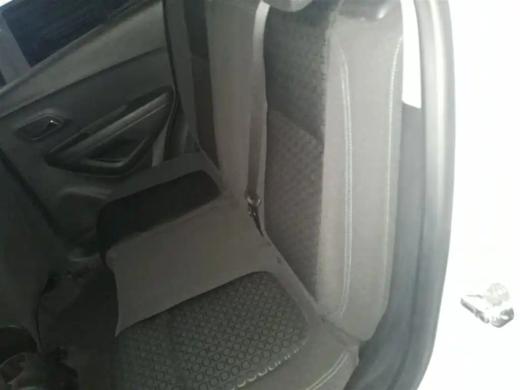 Chevrolet Trax 2015 — фото 10
