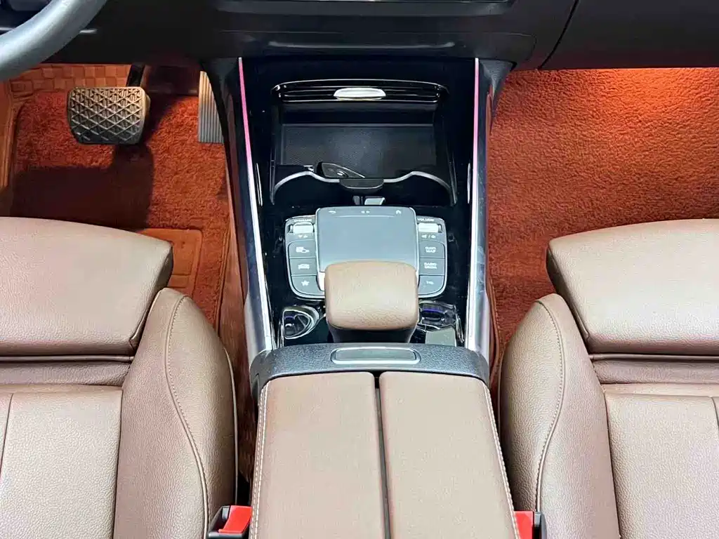 Mercedes-Benz GLB 2022 — фото 20