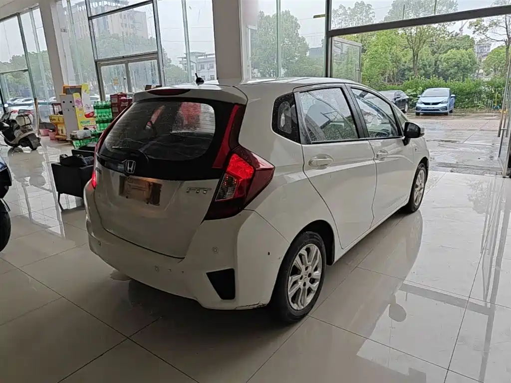 Honda Fit 2017 — фото 7
