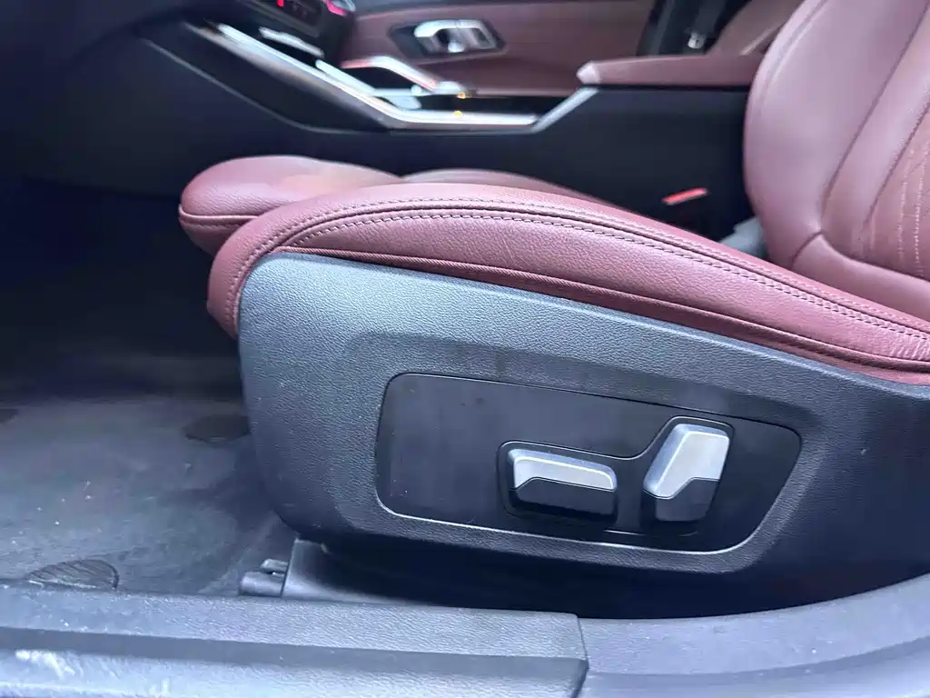 BMW 3 Series 2023 — фото 18