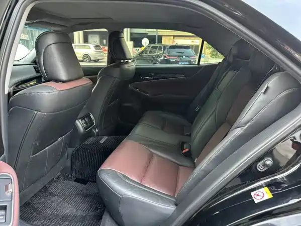 Toyota Crown 2018
