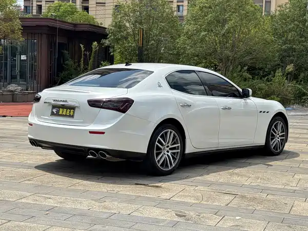 Maserati Ghibli 2015