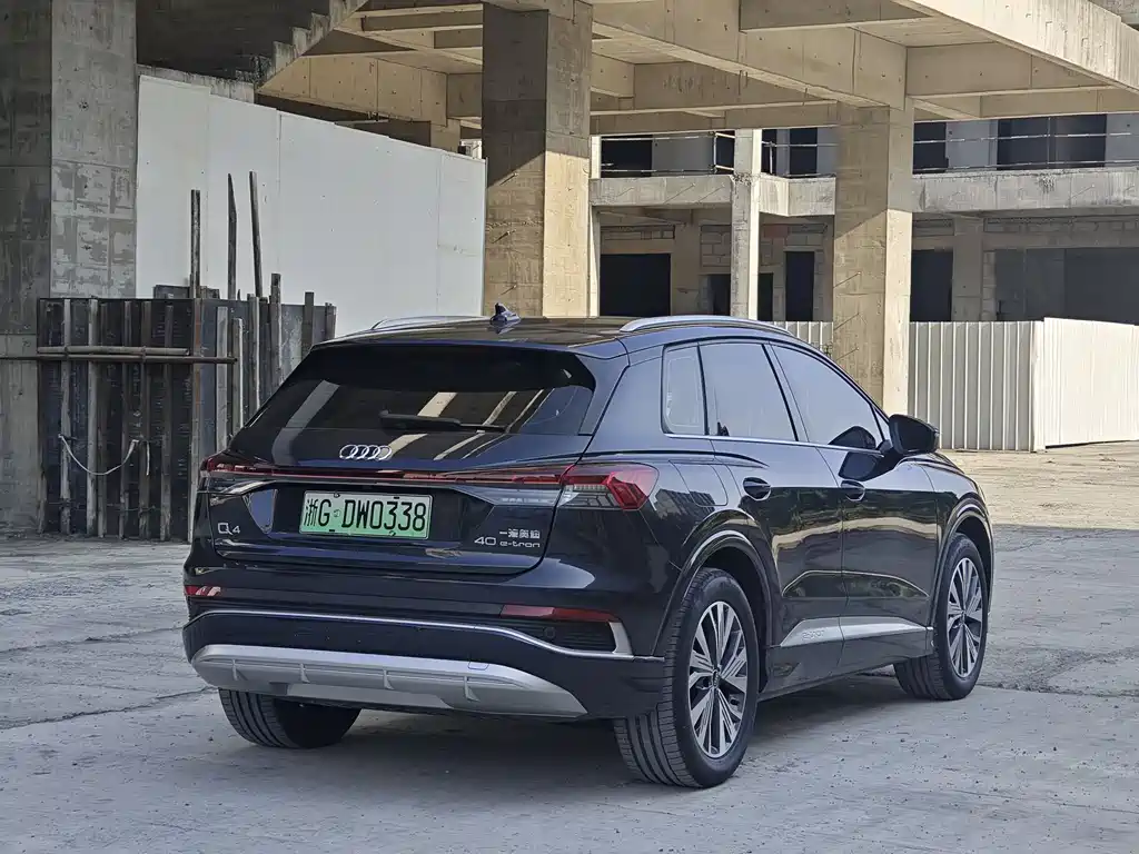 Audi Q4 e-tron 2024