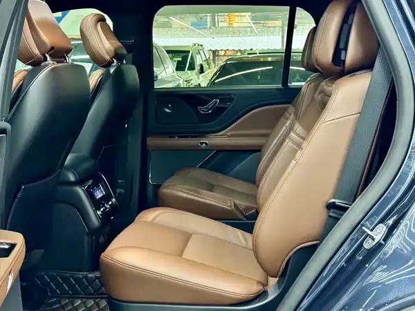 Lincoln Aviator 2023