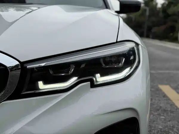 BMW 3 Series 2021