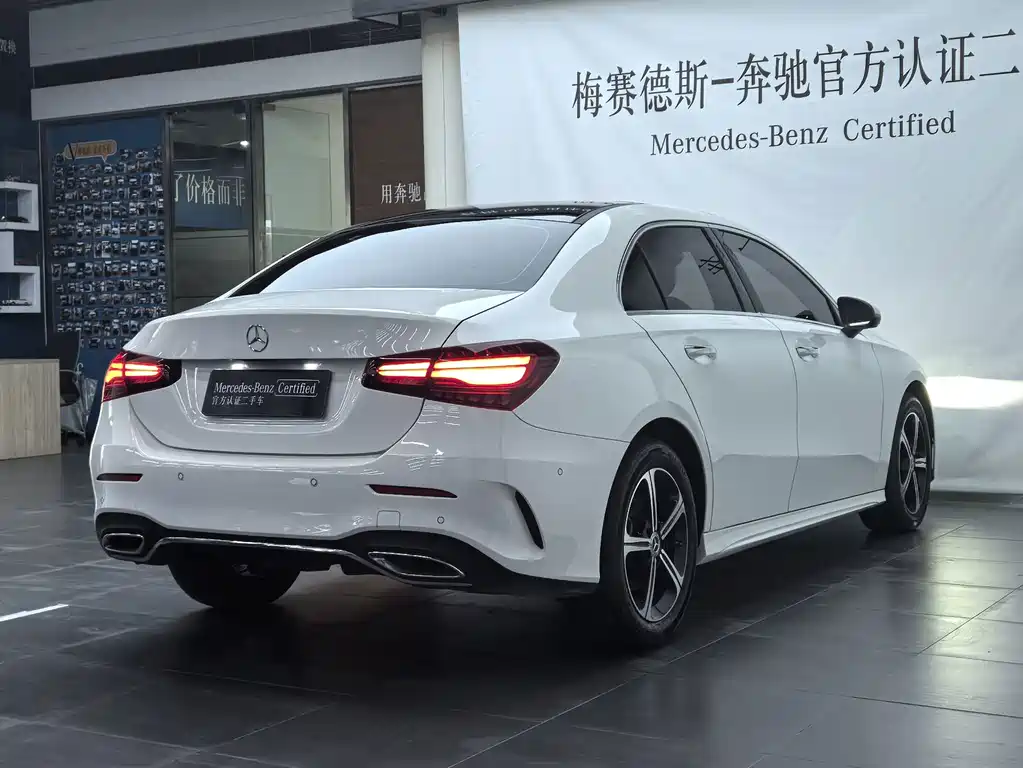 Mercedes-Benz A-Class 2024 — фото 4
