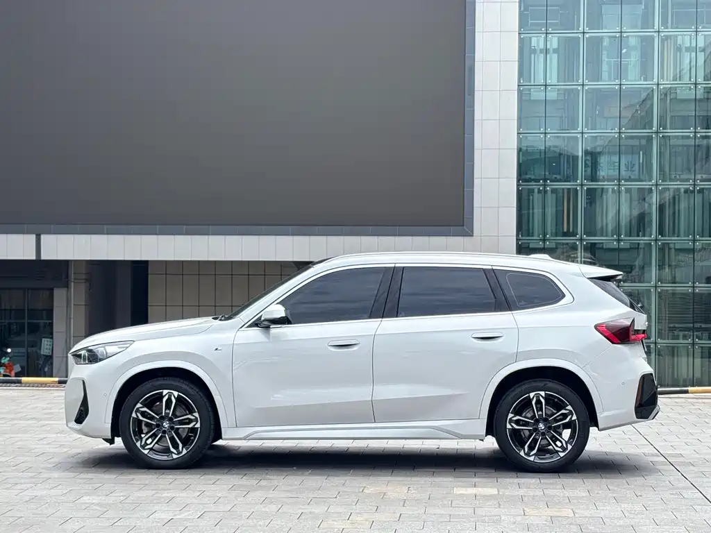 BMW X1 2023 — фото 14