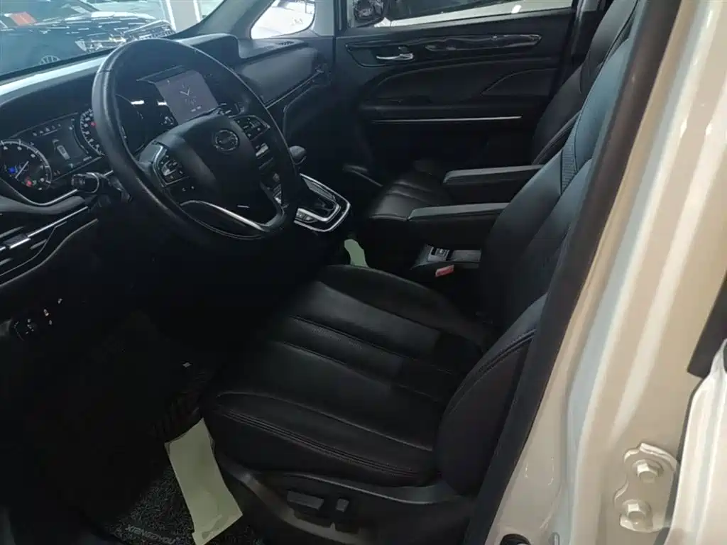 GAC Motor Trumpchi M6 2019 — фото 15