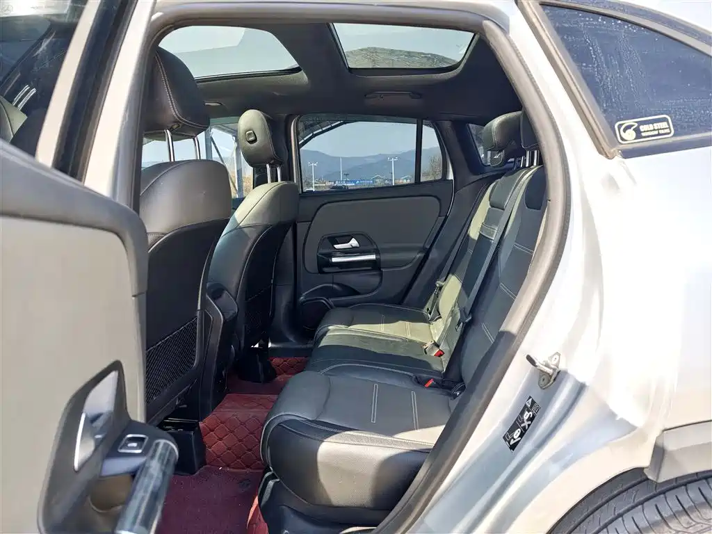 Mercedes-Benz GLA AMG 2022 — фото 10
