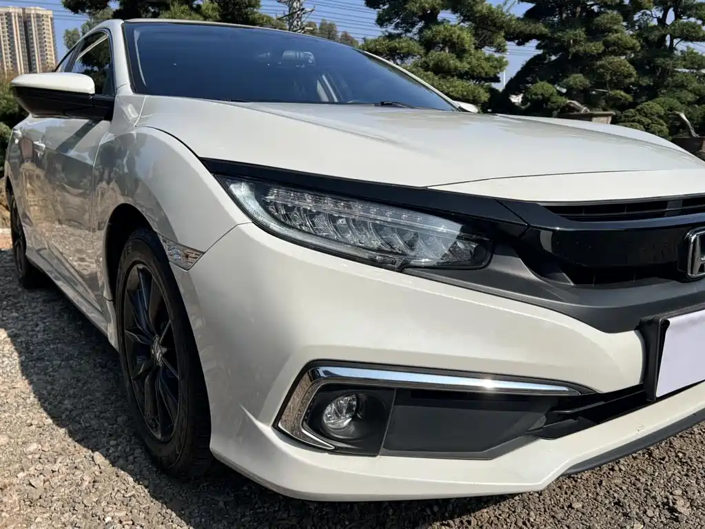 Honda Civic 2021 — фото 23