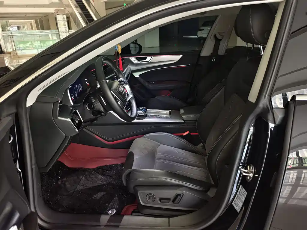 Audi A7L 2025