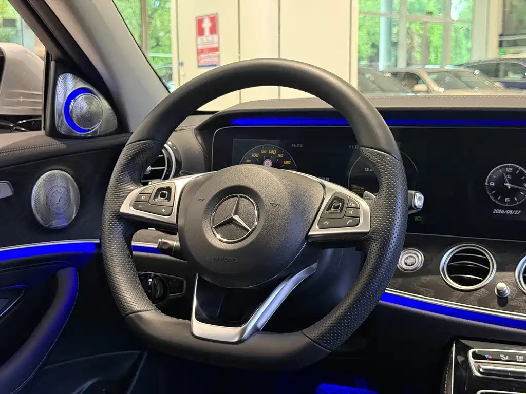 Mercedes-Benz E-Class 2017 — фото 14