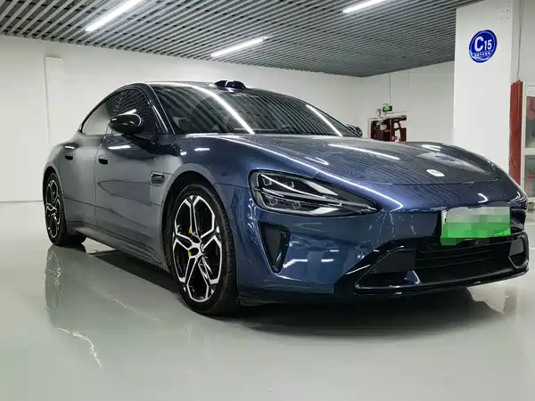 Xiaomi SU7 2024