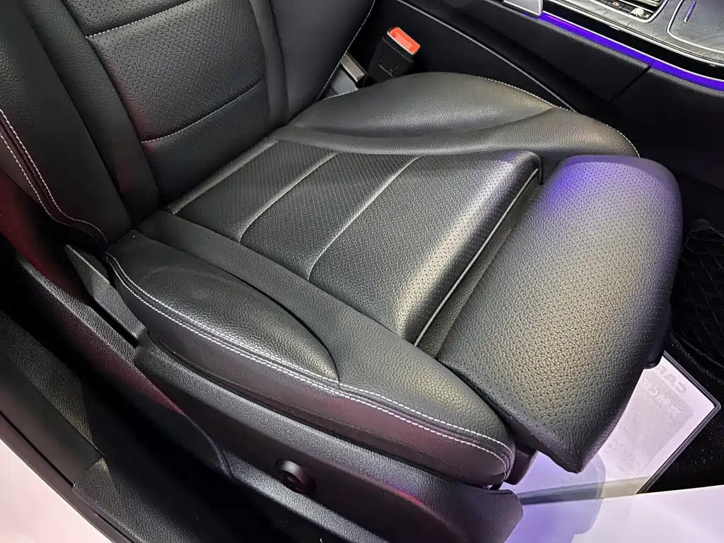 Mercedes-Benz C-Class 2019 — фото 21