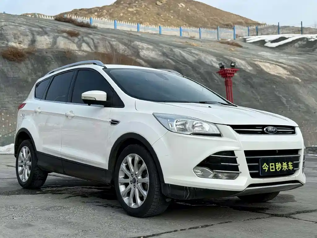 Ford Kuga 2015 — фото 3