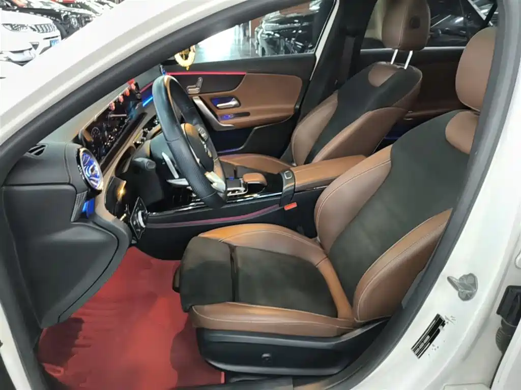 Mercedes-Benz A-Class 2020 — фото 15