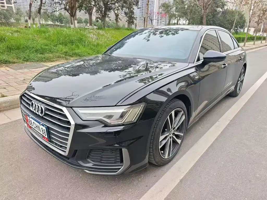 Audi A6L 2019 — фото 1