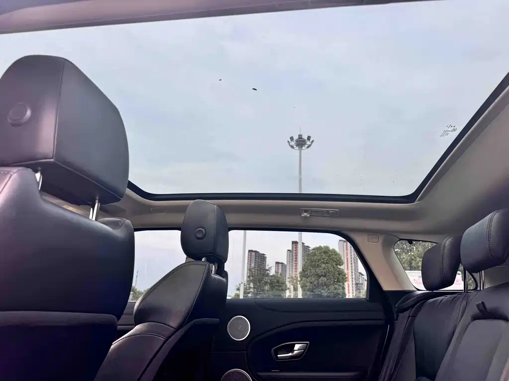 Land Rover Evoque 2017 — фото 20
