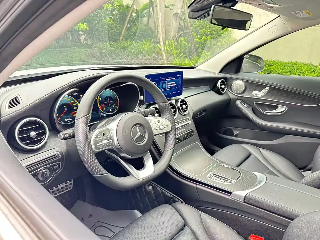 Mercedes-Benz C-Class 2021