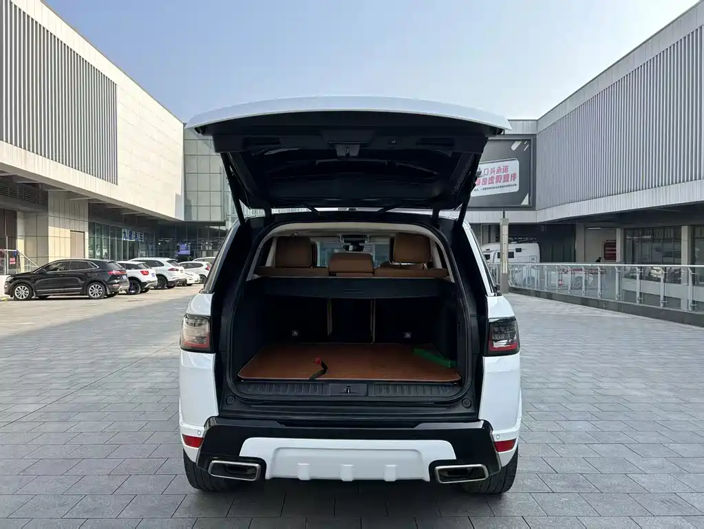 Land Rover Range Rover Sport 2021 — фото 16