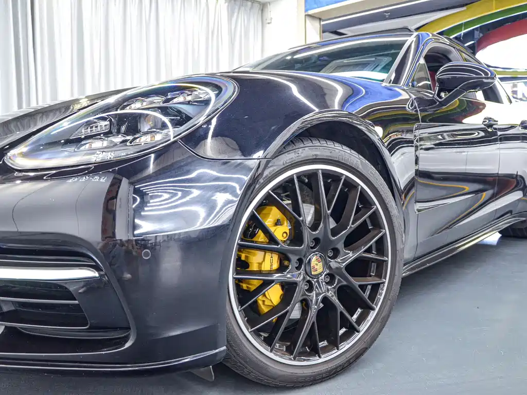 Porsche Panamera 2019 — фото 14