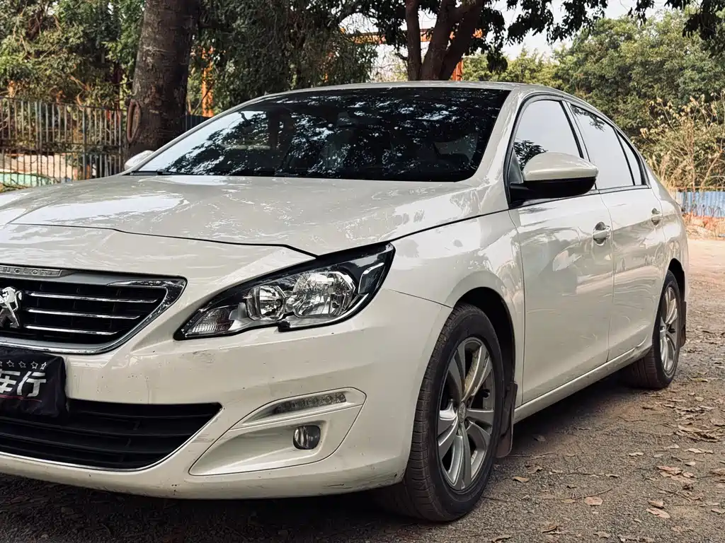 Peugeot 408 2015 — фото 9