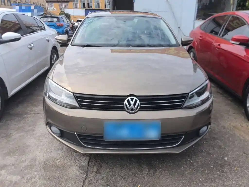 Volkswagen Sagitar 2014