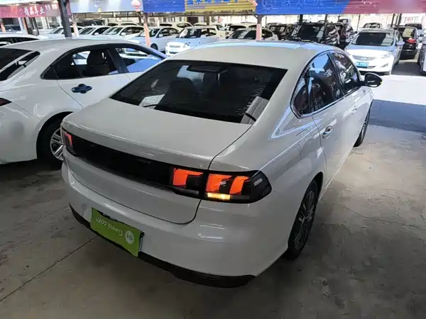 Peugeot 308 2016