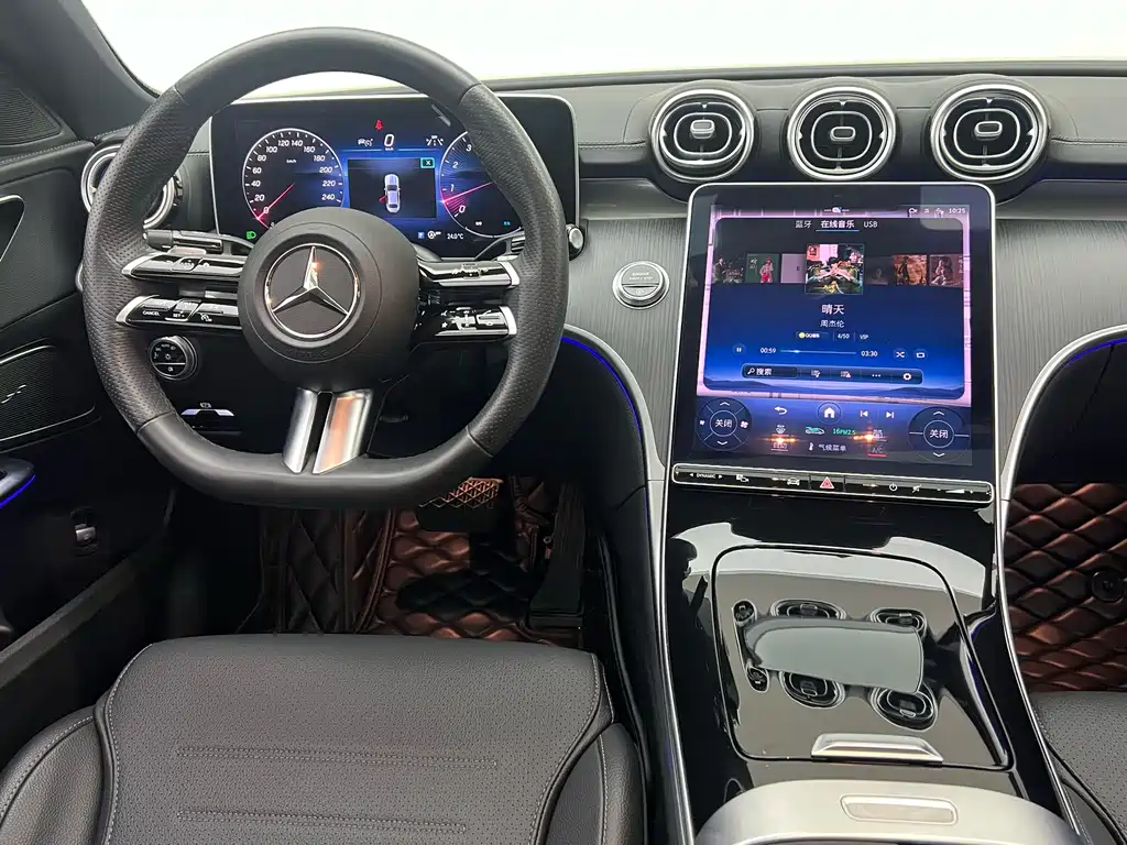 Mercedes-Benz C-Class 2023 — фото 16