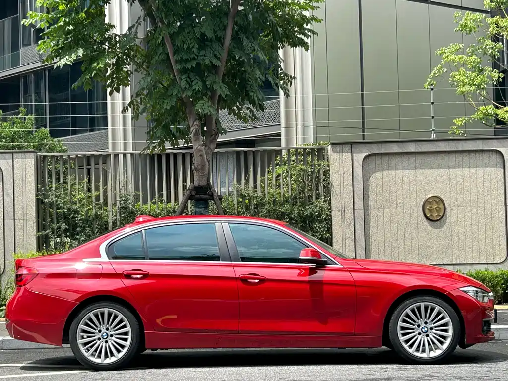 BMW 3 Series 2018 — фото 4