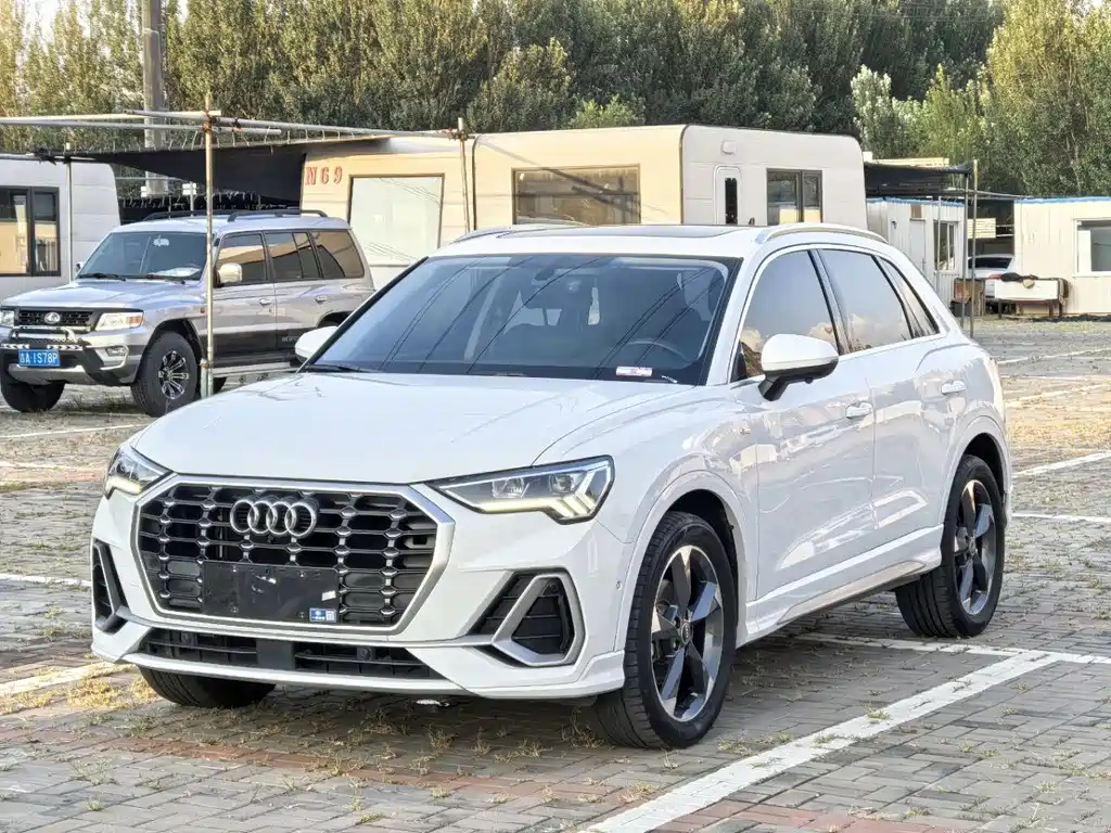 Audi Q3 2022