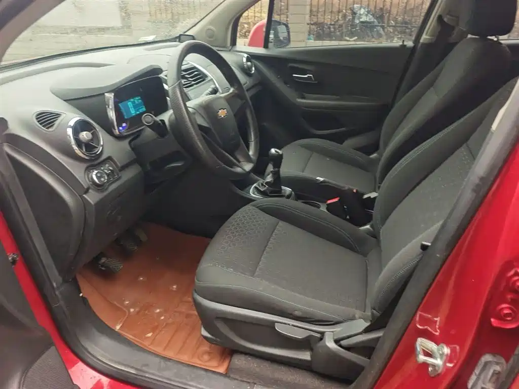 Chevrolet Trax 2015 — фото 17