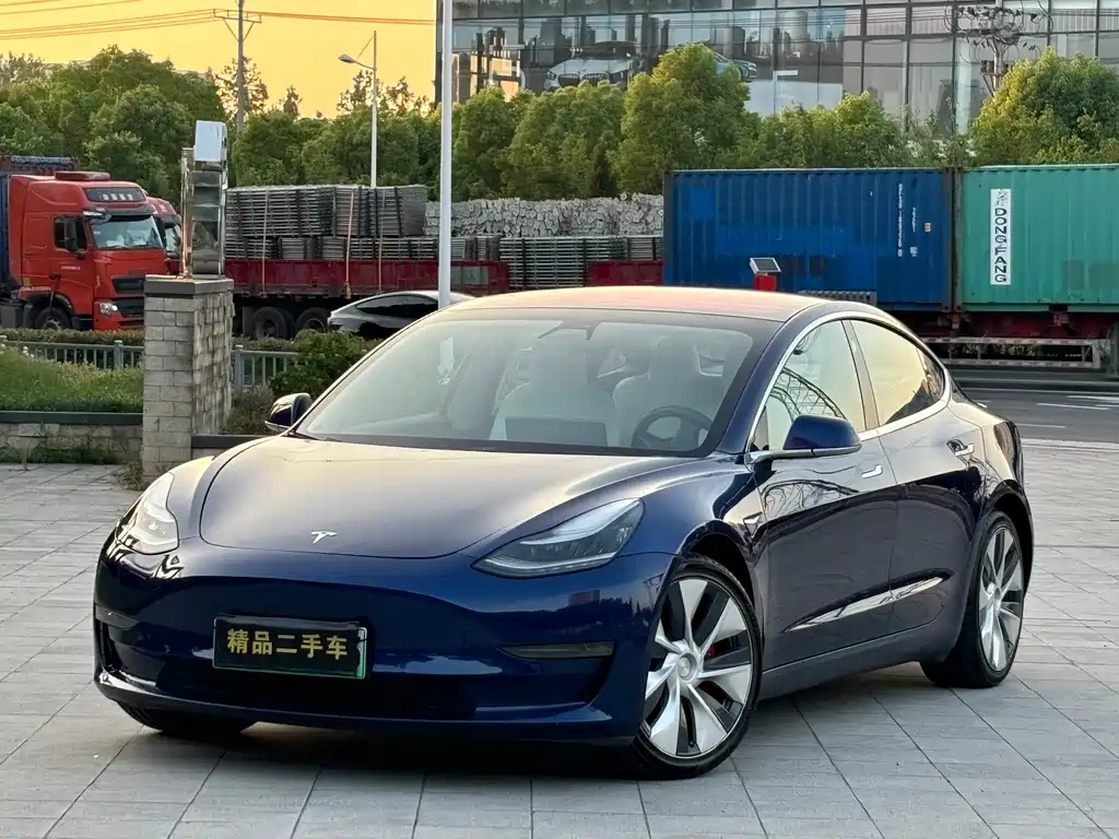 Tesla Model 3 2019 — фото 1