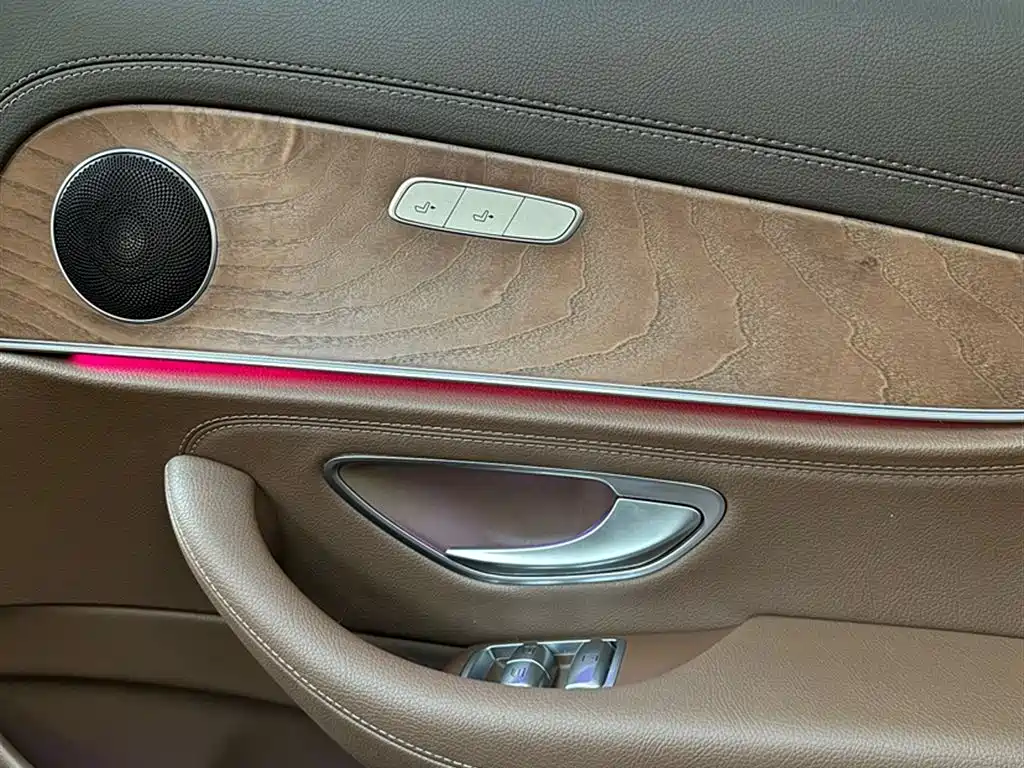 Mercedes-Benz E-Class 2020 — фото 17