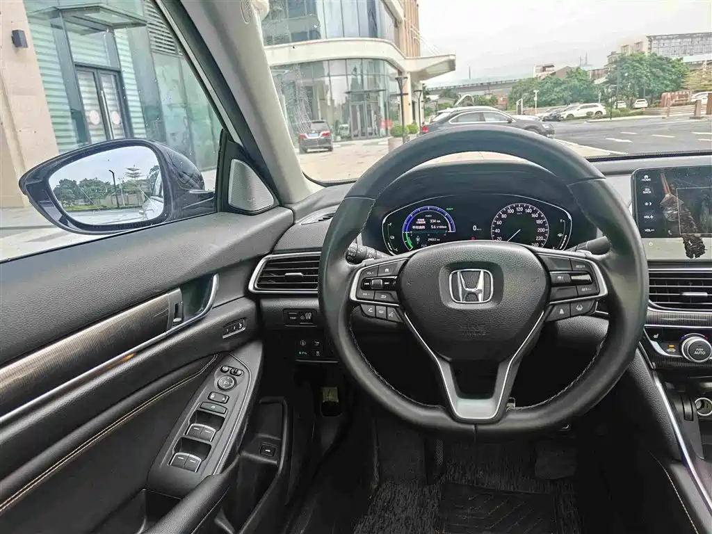 Honda Accord 2023 — фото 17