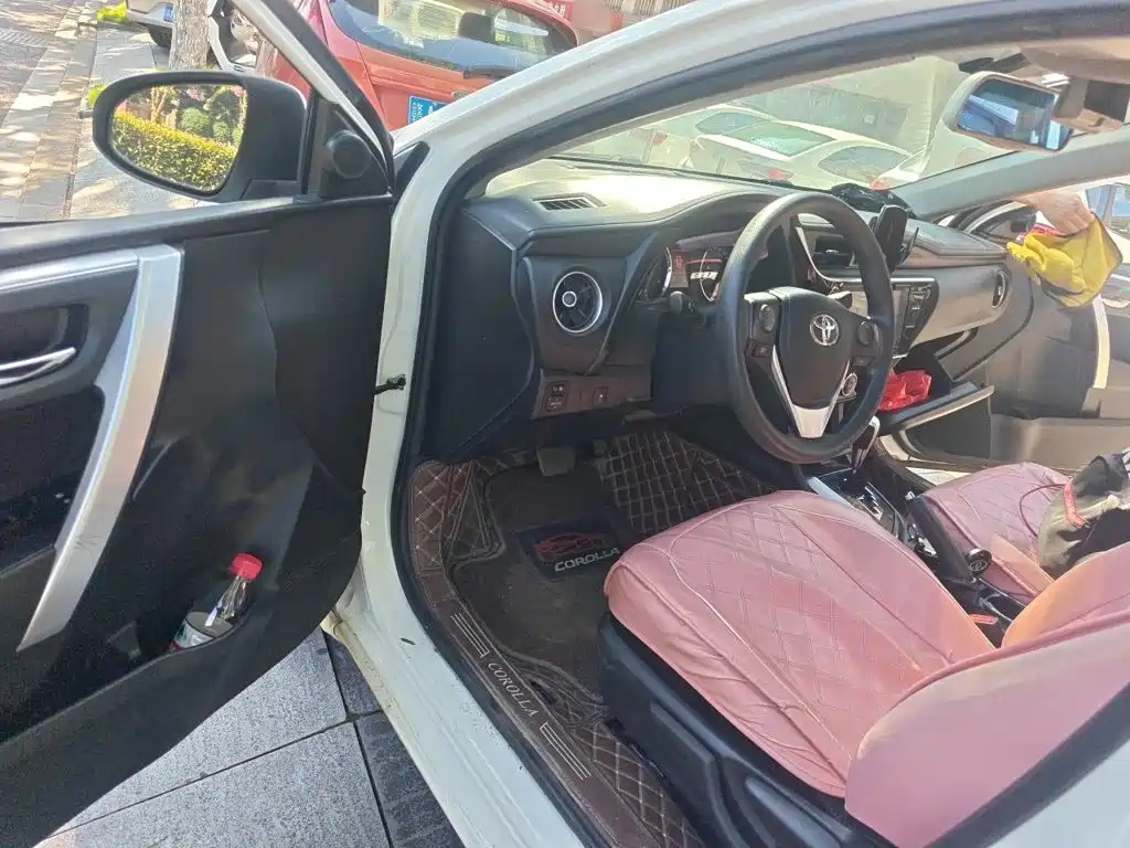 Toyota Corolla 2018 — фото 12