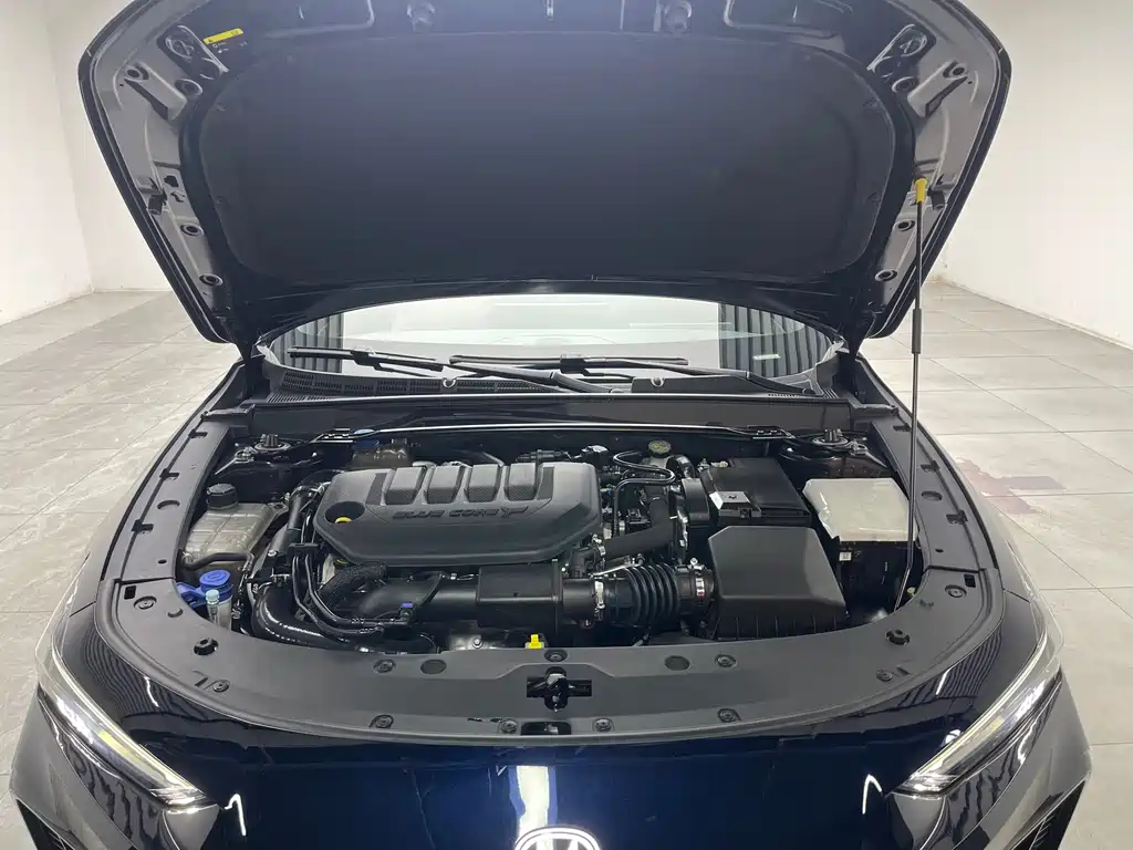 Changan UNI-V 2025 — фото 9