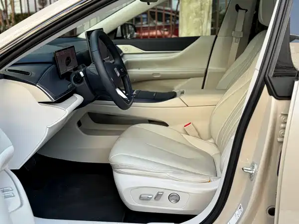 Buick Zhijing L7 2025