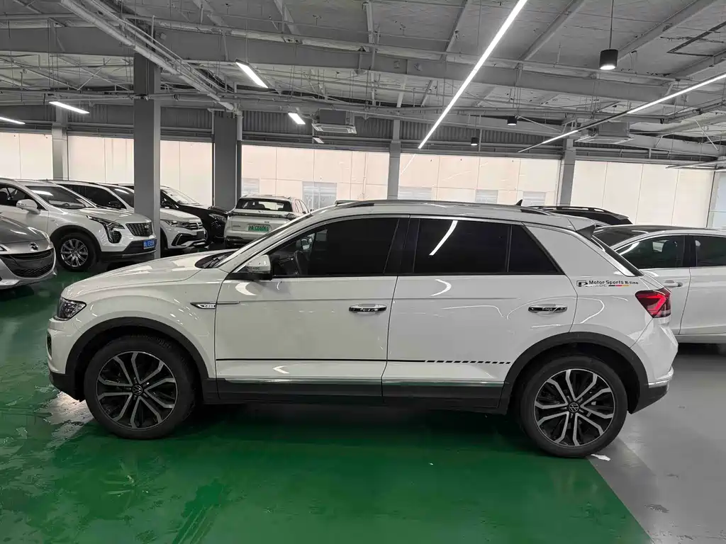 Volkswagen T-Roc 2022 — фото 3