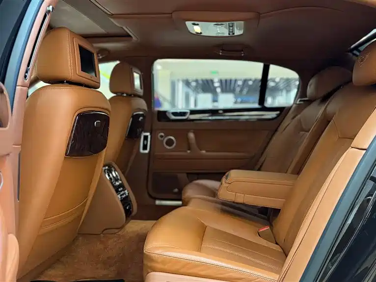 Bentley Flying Spur 2011 — фото 14