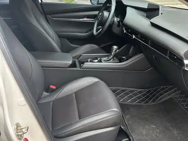 Mazda 3 Axela 2021