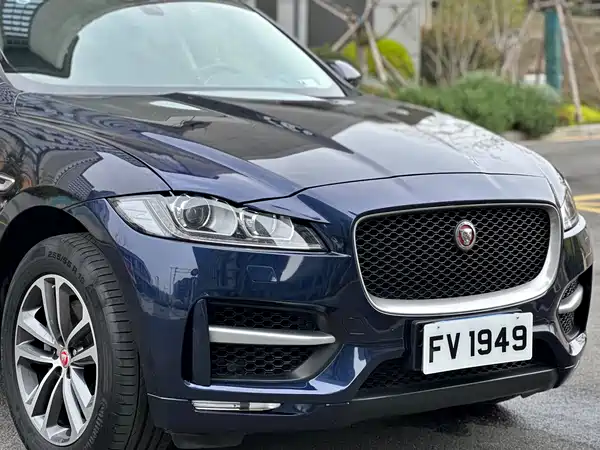 Jaguar F-PACE 2018