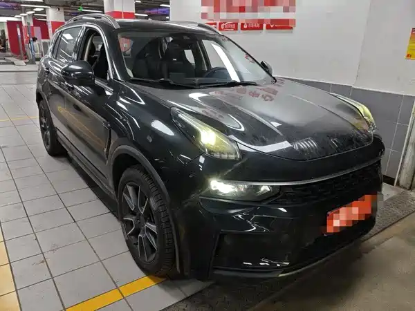 Lynk & Co 01 2022