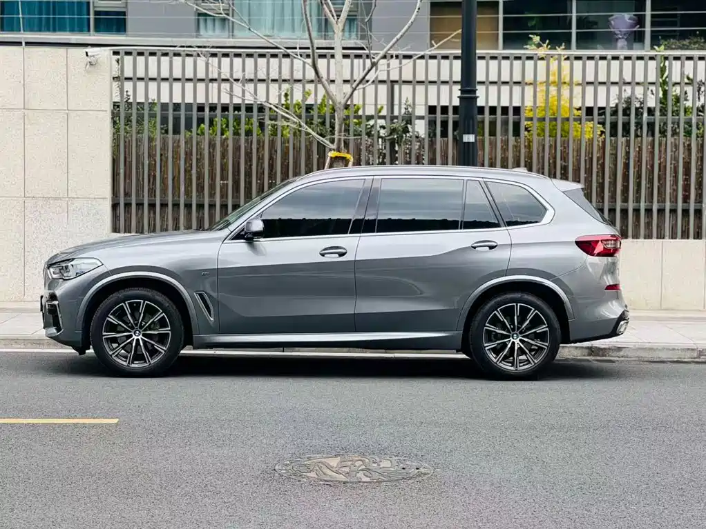 BMW X5 2022 — фото 2
